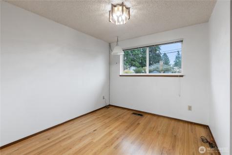12370 SE 158th Street Renton WA 98058