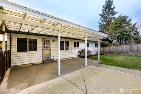 12370 SE 158th Street Renton WA 98058