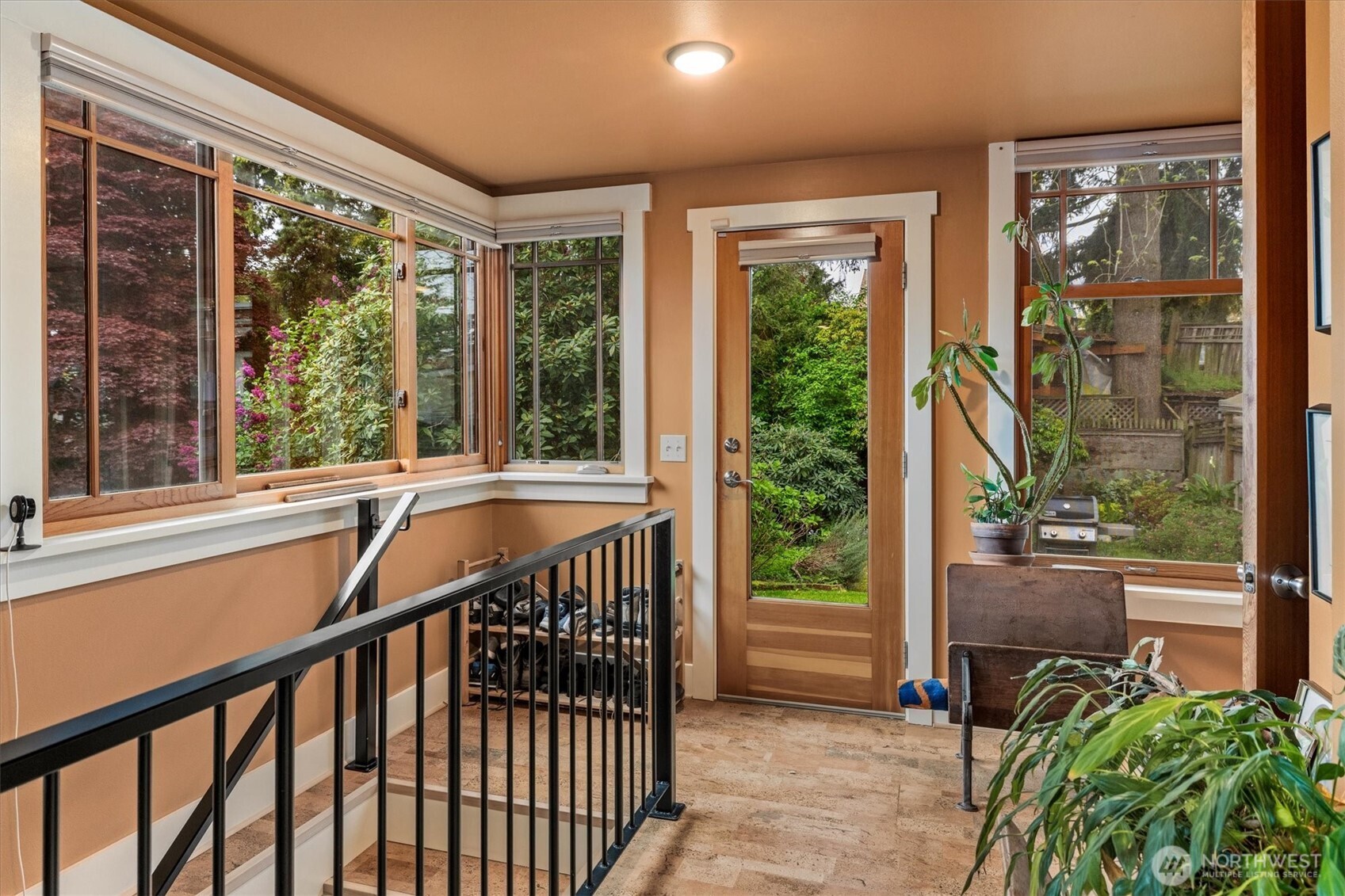 6553 21st Avenue NW Seattle WA 98117