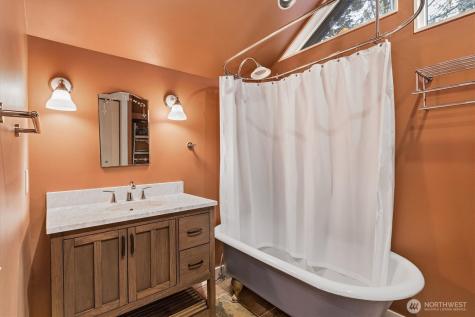 6553 21st Avenue NW Seattle WA 98117