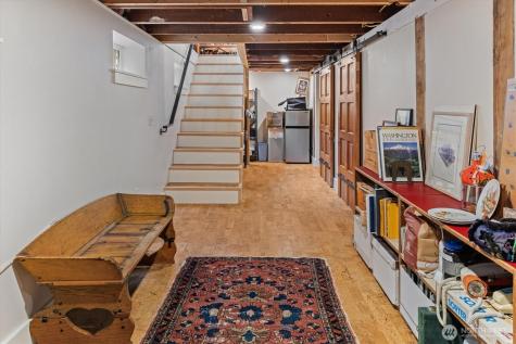 6553 21st Avenue NW Seattle WA 98117