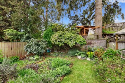 6553 21st Avenue NW Seattle WA 98117