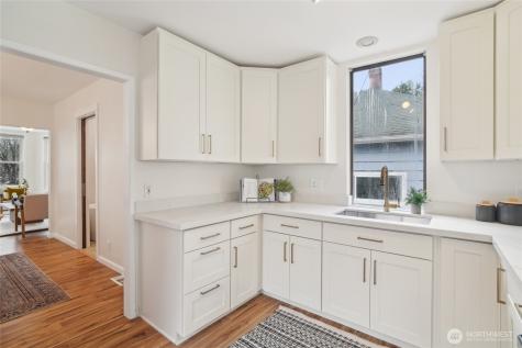 1420 N 50th Street Seattle WA 98103