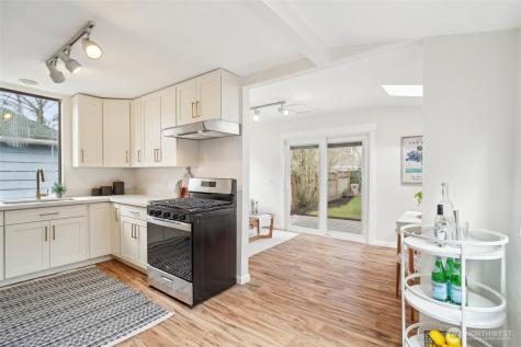 1420 N 50th Street Seattle WA 98103