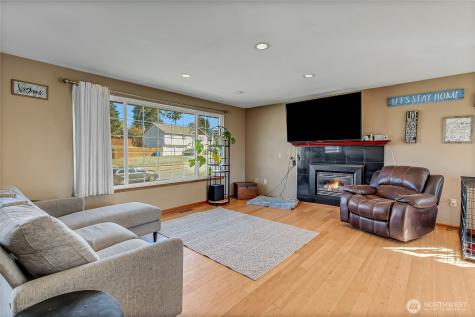 419 Comet Street Milton WA 98354