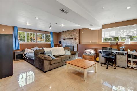 419 Comet Street Milton WA 98354