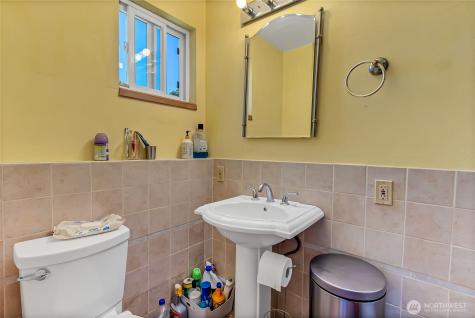 419 Comet Street Milton WA 98354