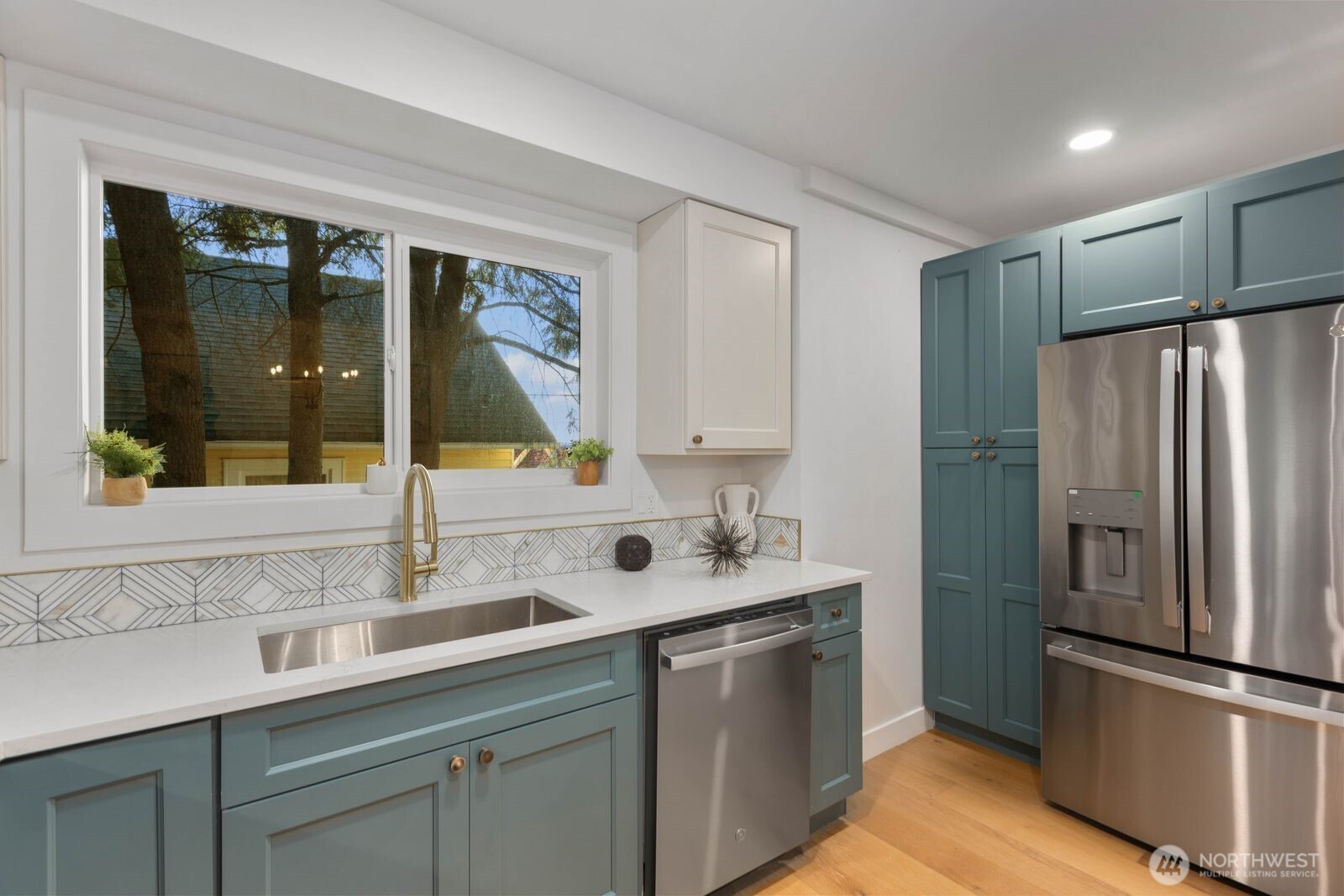 512 NW 44th Street Seattle WA 98107