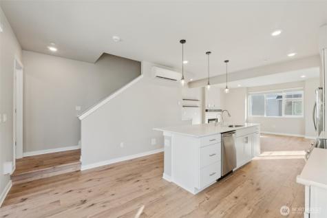 15423 Admiralty Way Lynnwood WA 98087