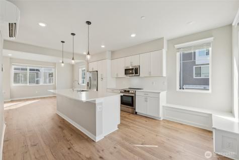 15423 Admiralty Way Lynnwood WA 98087