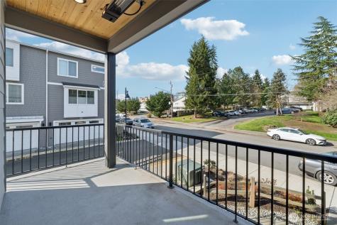 15423 Admiralty Way Lynnwood WA 98087