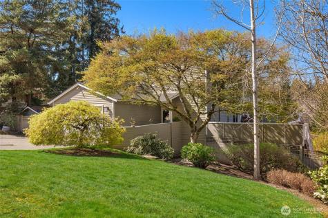 9630 35TH Clyde Hill WA 98004