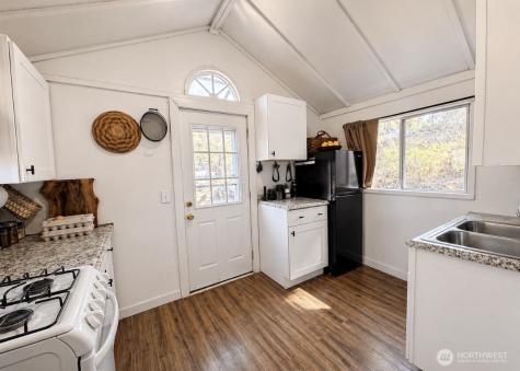 20 Morgan Mountain Trail Tonasket WA 98855