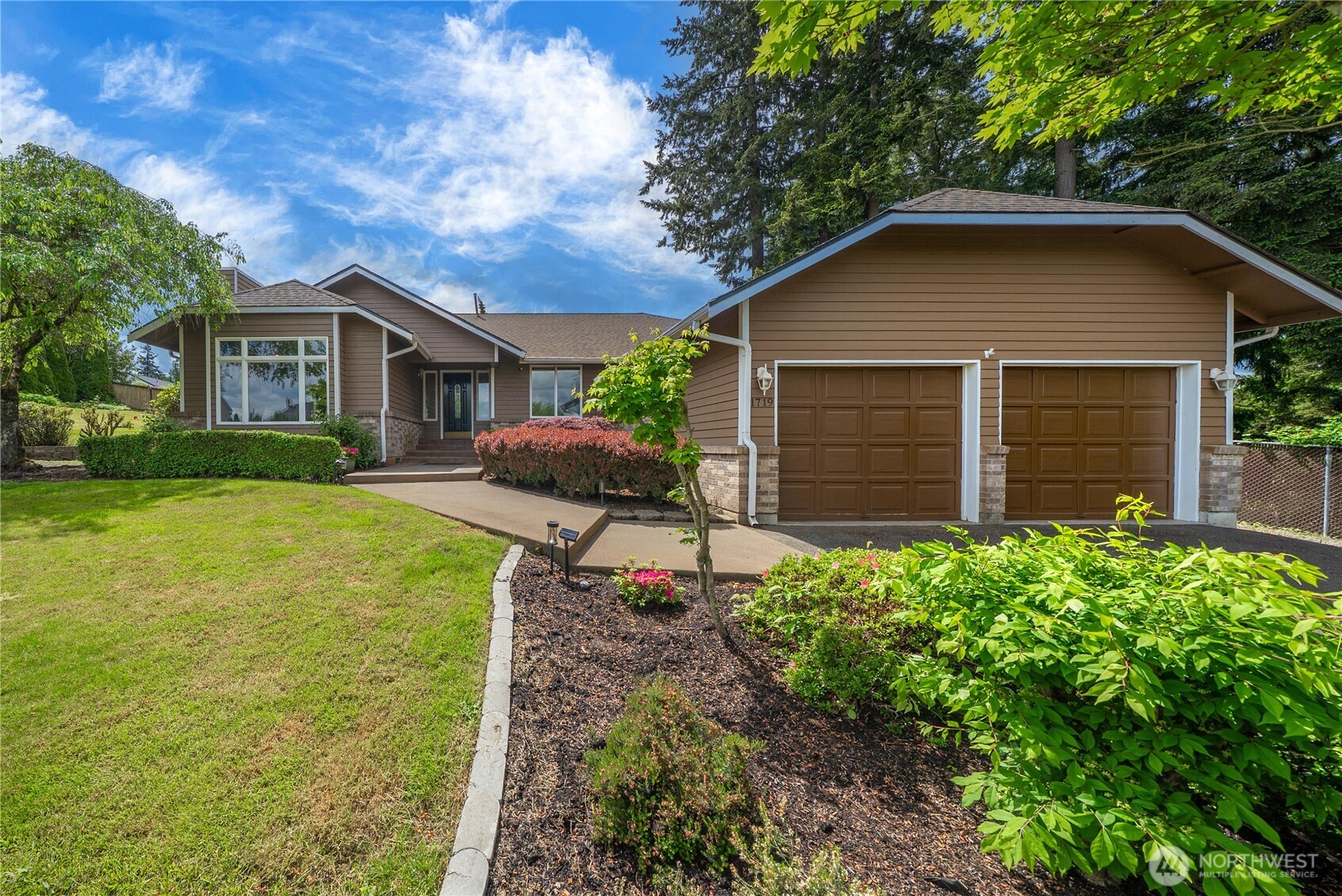 1719 126th Avenue E Puyallup WA 98372