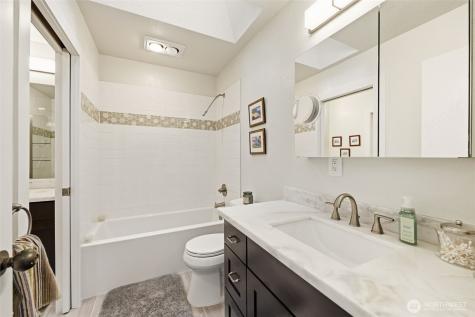 25433 213th Avenue SE Maple Valley WA 98038