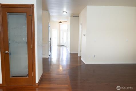 11816 240th Place Kent WA 98030