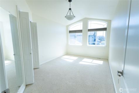 11816 240th Place Kent WA 98030