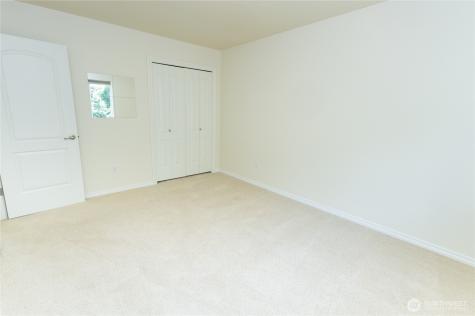 11816 240th Place Kent WA 98030