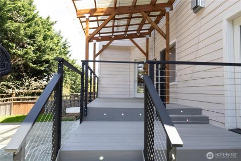 11816 240th Place Kent WA 98030