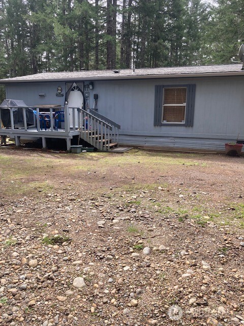 531 N Mountain View Drive Hoodsport WA 98548