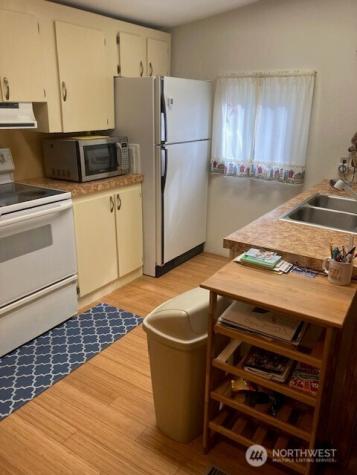 531 N Mountain View Drive Hoodsport WA 98548