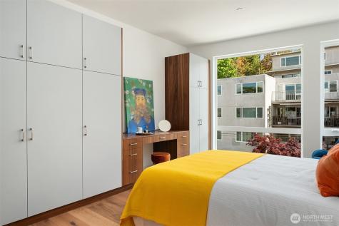 633 13th Avenue E Seattle WA 98102