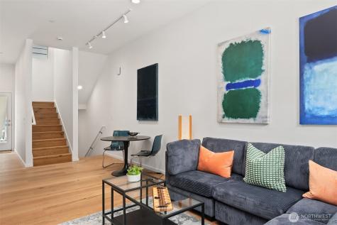 633 13th Avenue E Seattle WA 98102