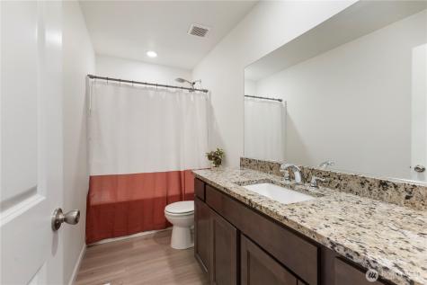 5819 114th Avenue Court E Puyallup WA 98372