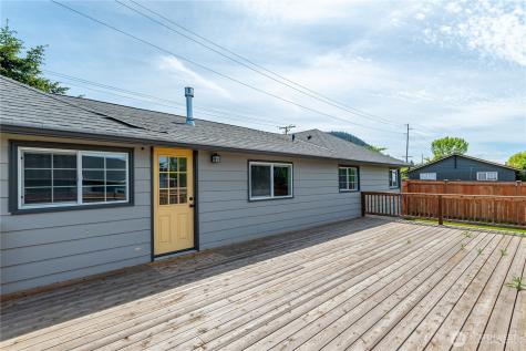 1717 S 18th Street Mount Vernon WA 98274