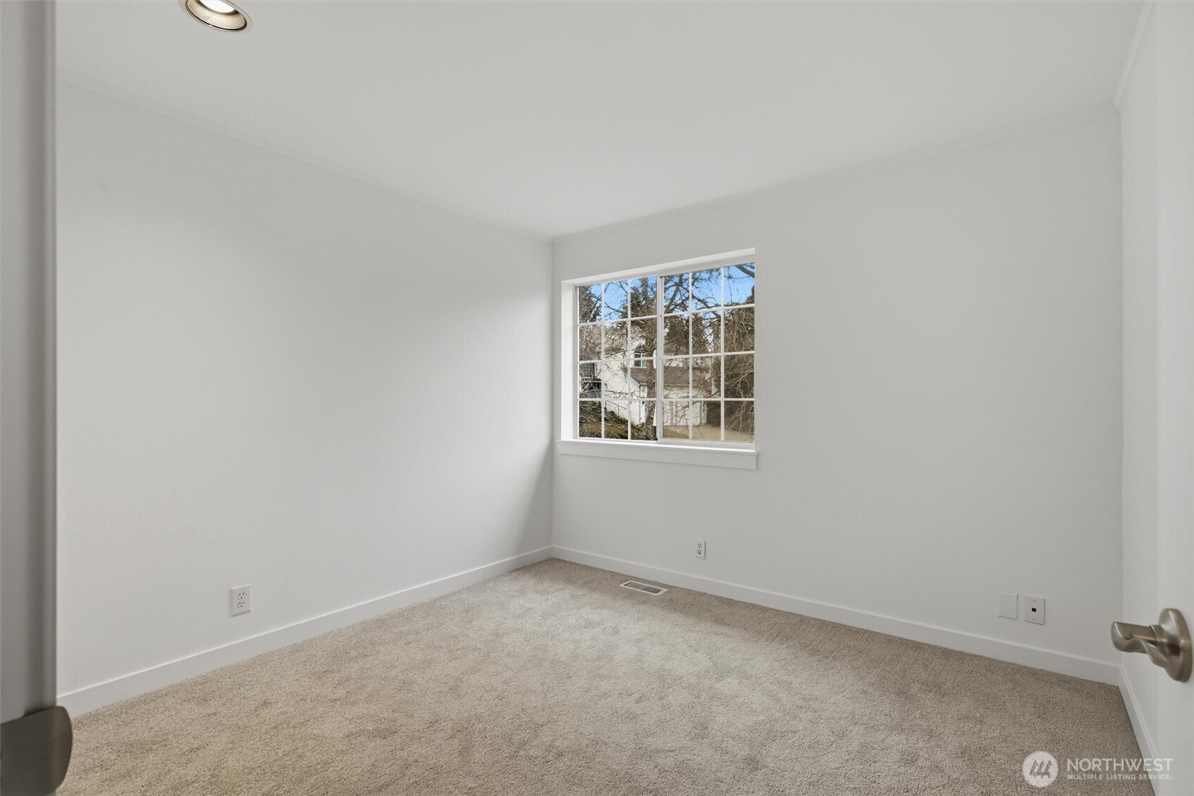 8703 NE 144th Court Kirkland WA 98034