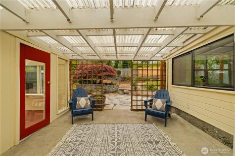 11253 35th Avenue SW Seattle WA 98146