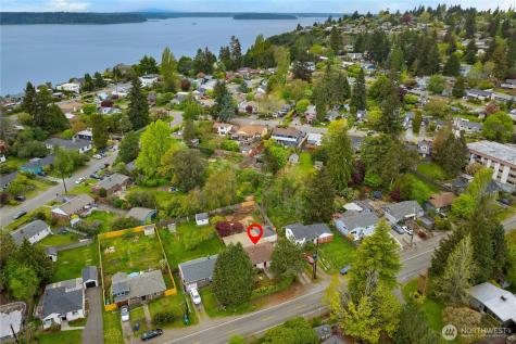 11253 35th Avenue SW Seattle WA 98146