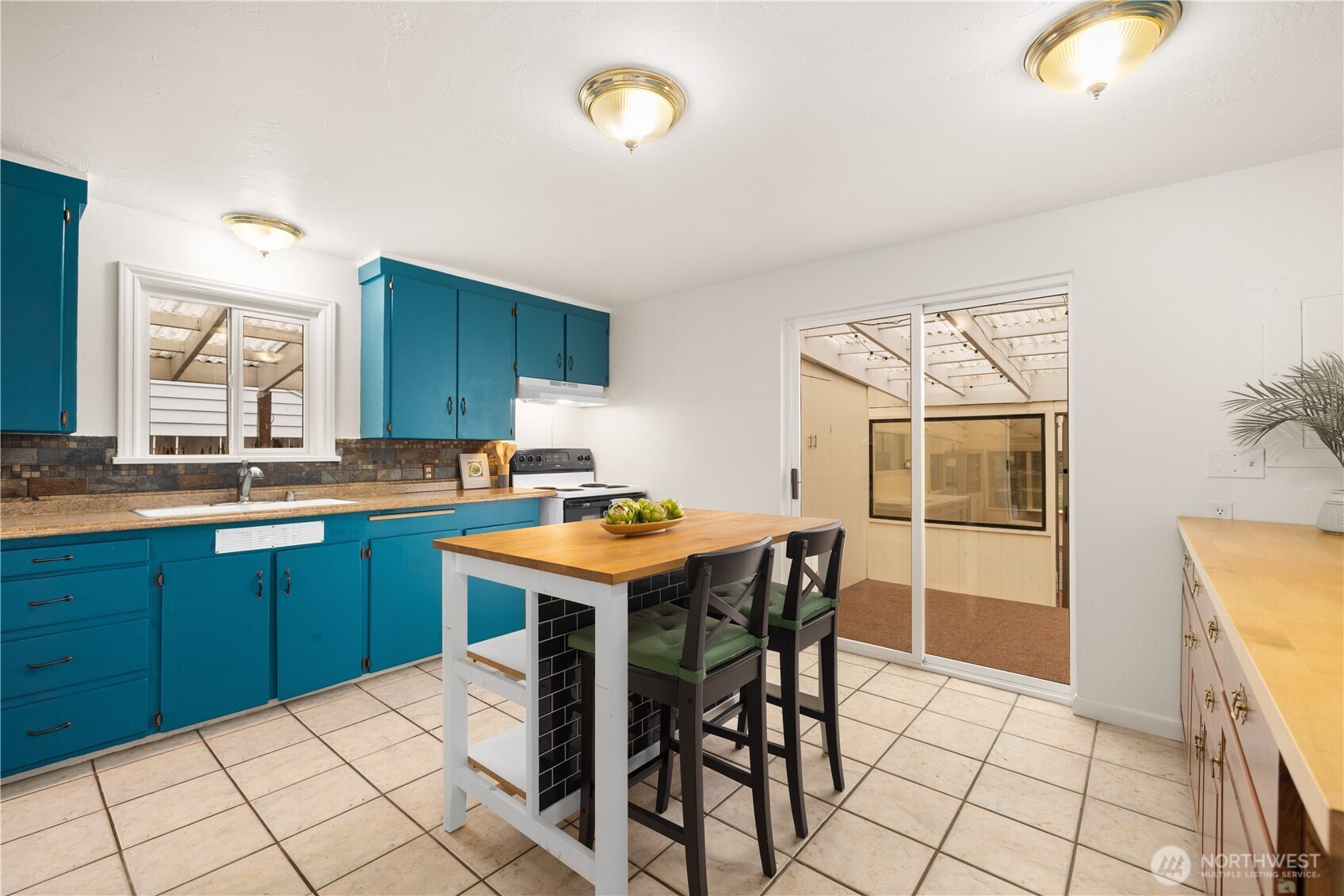 11253 35th Avenue SW Seattle WA 98146