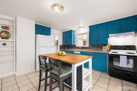 11253 35th Avenue SW Seattle WA 98146
