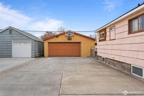 123 F Street NE Ephrata WA 98823