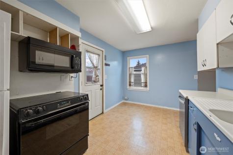 123 F Street NE Ephrata WA 98823