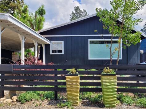 238 Castle Avenue Winthrop WA 98862