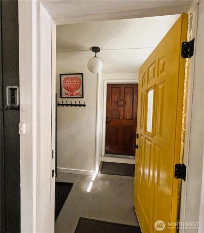 238 Castle Avenue Winthrop WA 98862