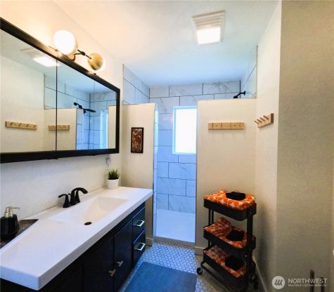 238 Castle Avenue Winthrop WA 98862