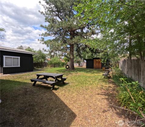 238 Castle Avenue Winthrop WA 98862