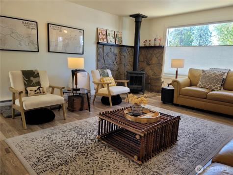 238 Castle Avenue Winthrop WA 98862