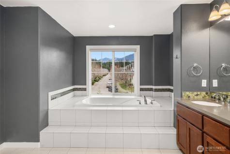 1635 Tannerwood Way SE North Bend WA 98045