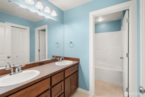 1635 Tannerwood Way SE North Bend WA 98045