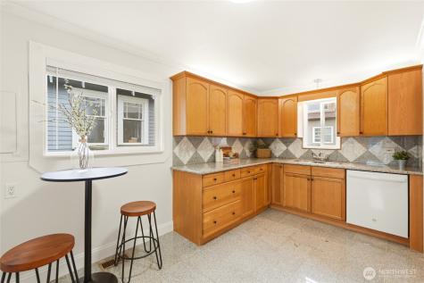 804 N 3rd Street Renton WA 98057