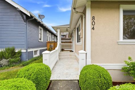 804 N 3rd Street Renton WA 98057