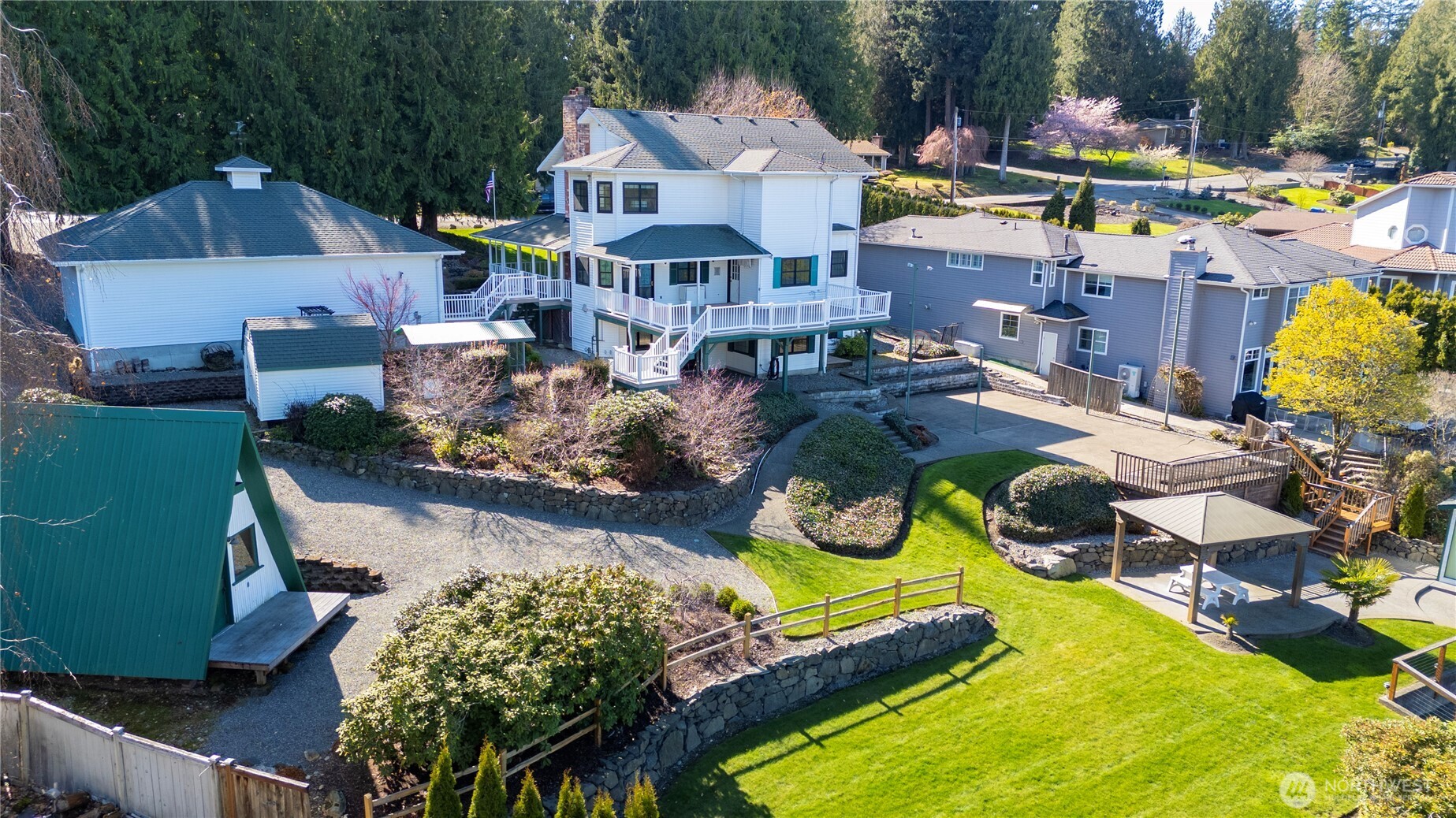 4217 Lakeridge Drive E Lake Tapps WA 98391