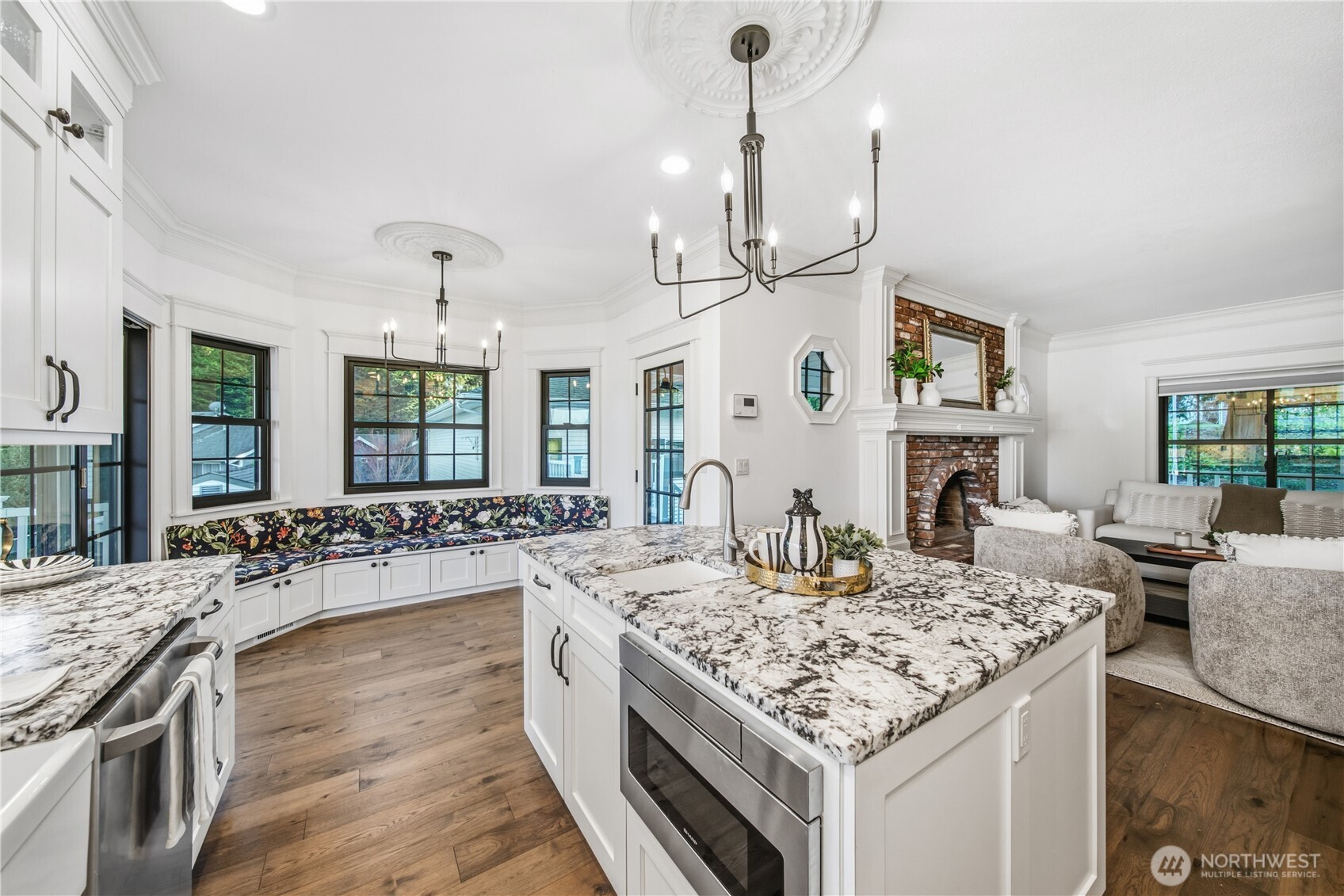4217 Lakeridge Drive E Lake Tapps WA 98391