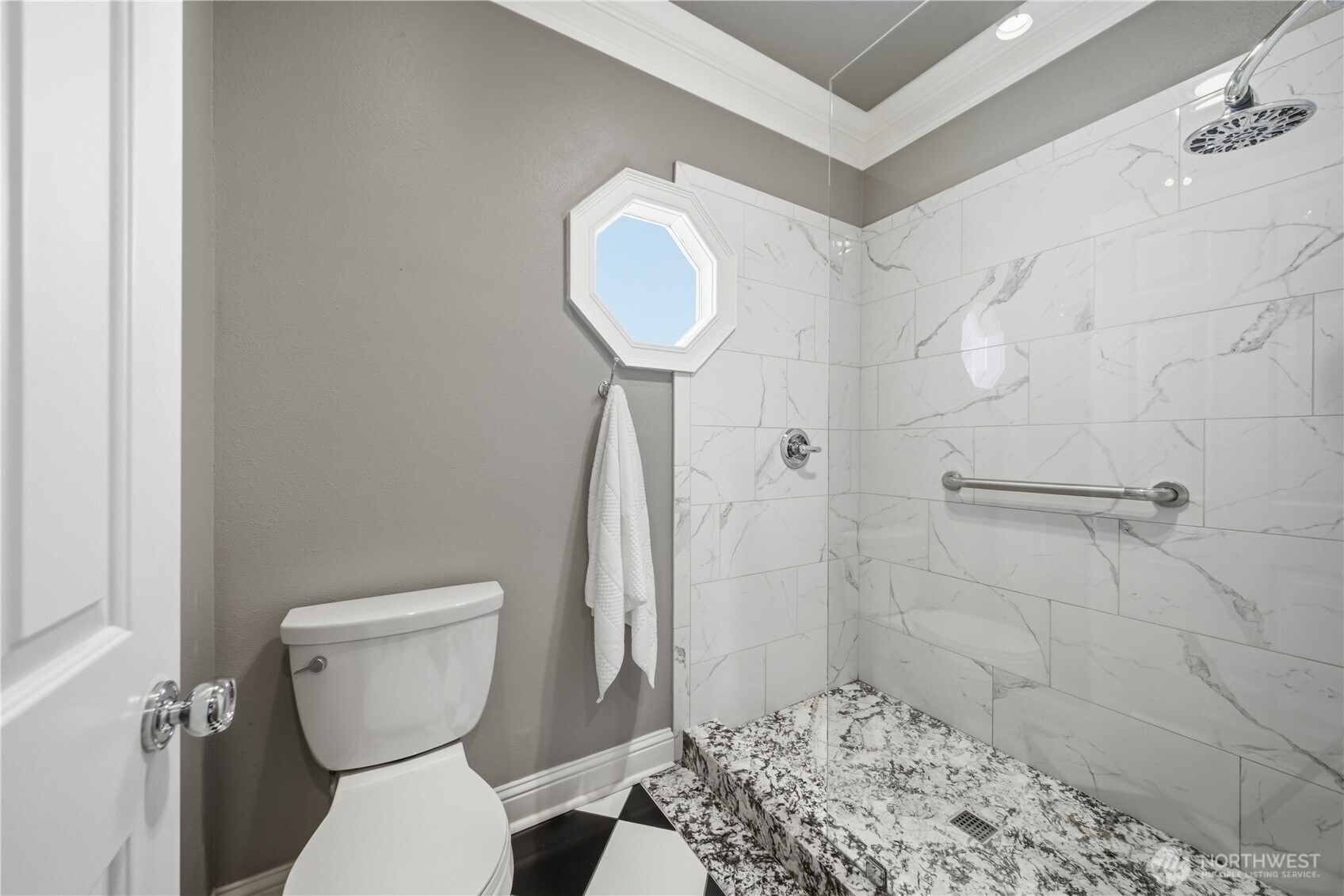 4217 Lakeridge Drive E Lake Tapps WA 98391