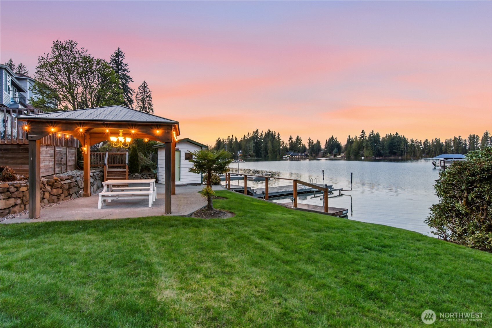 4217 Lakeridge Drive E Lake Tapps WA 98391