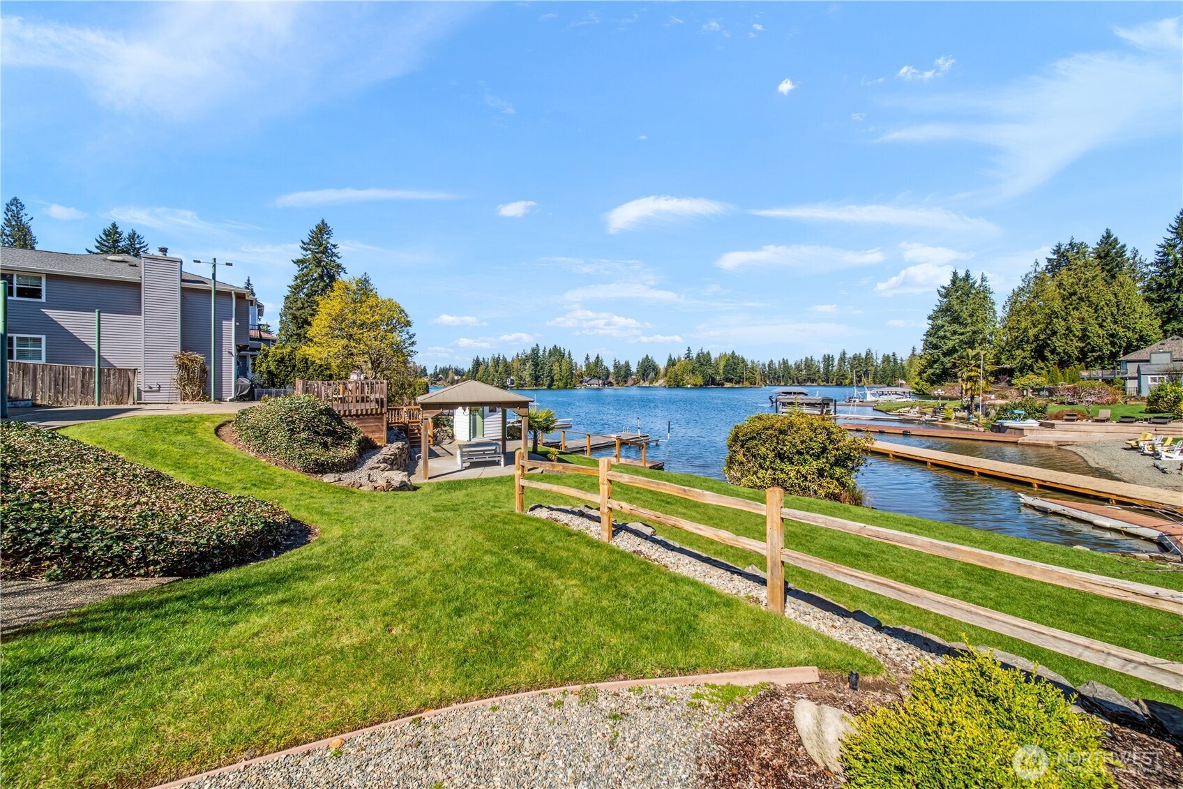 4217 Lakeridge Drive E Lake Tapps WA 98391
